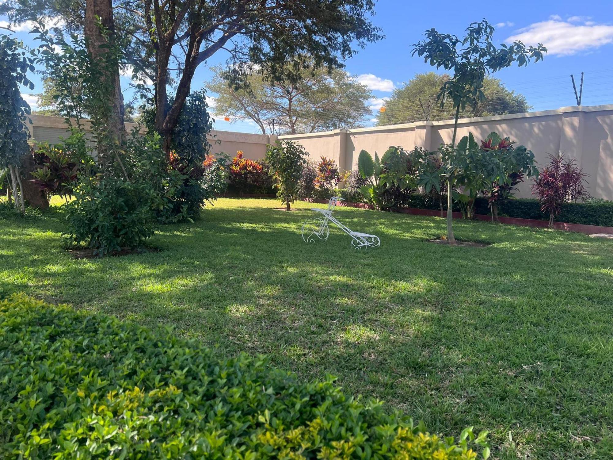 Kasbek Lodge And Tours Lusaka Dış mekan fotoğraf