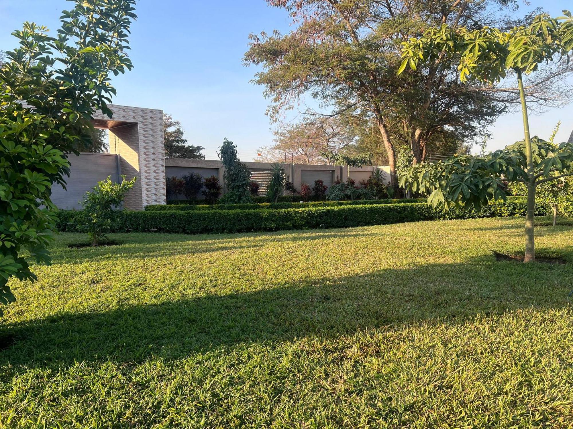 Kasbek Lodge And Tours Lusaka Dış mekan fotoğraf